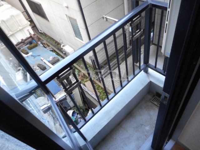 13/23 バルコニー