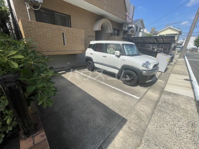17/21 駐車場