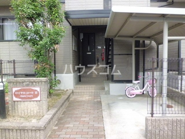 16/19 エントランス