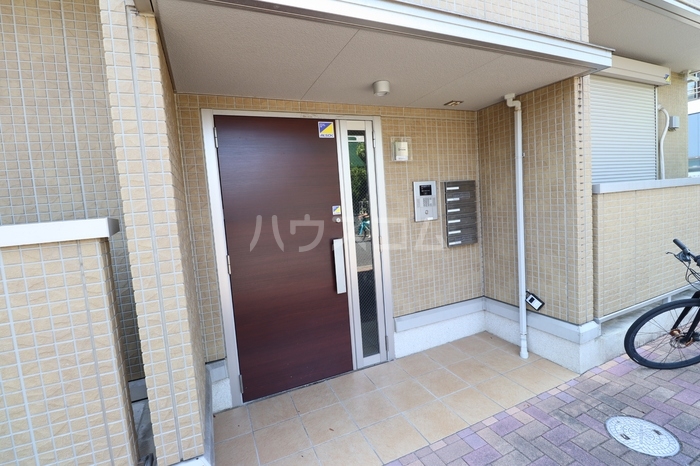 17/19 エントランス