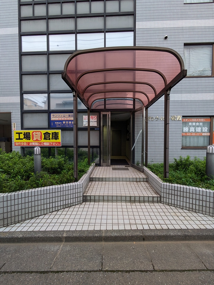 17/24 エントランス