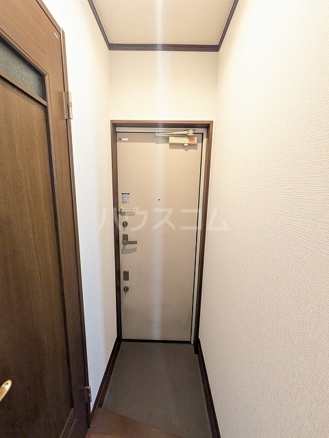 14/30 玄関