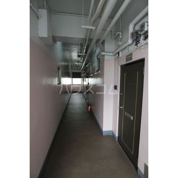 16/25 エントランス