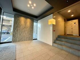 14/21 エントランス