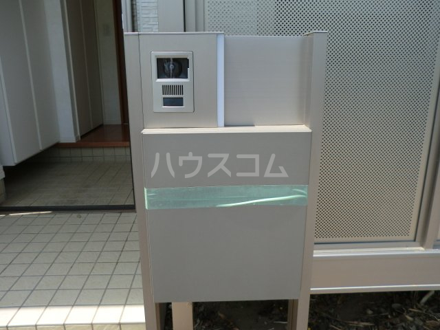 24/30 エントランス