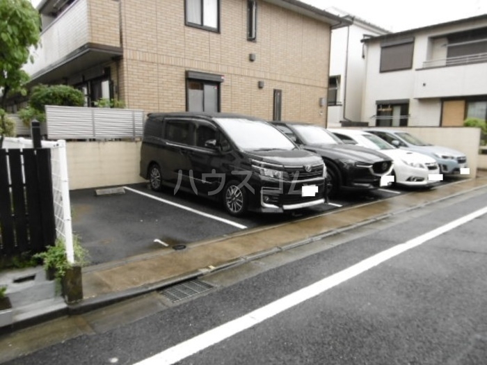 2/6 駐車場