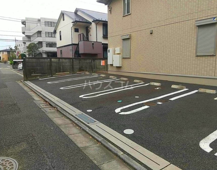14/16 駐車場