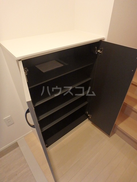 13/30 収納