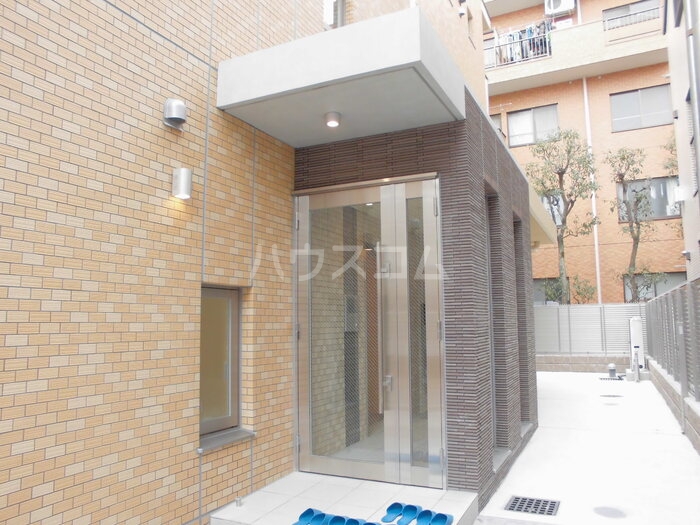 19/20 エントランス