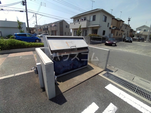 25/30 エントランス