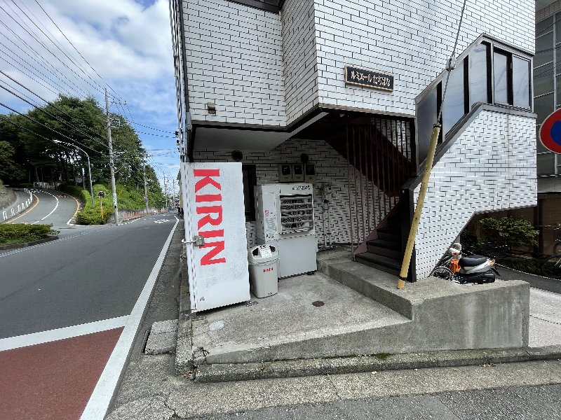 21/30 エントランス