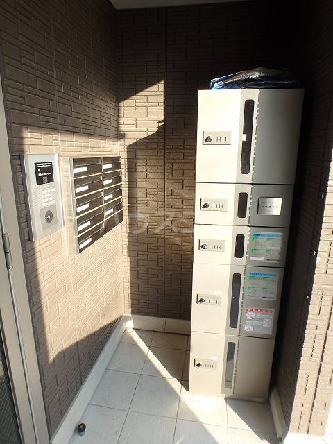 21/26 エントランス