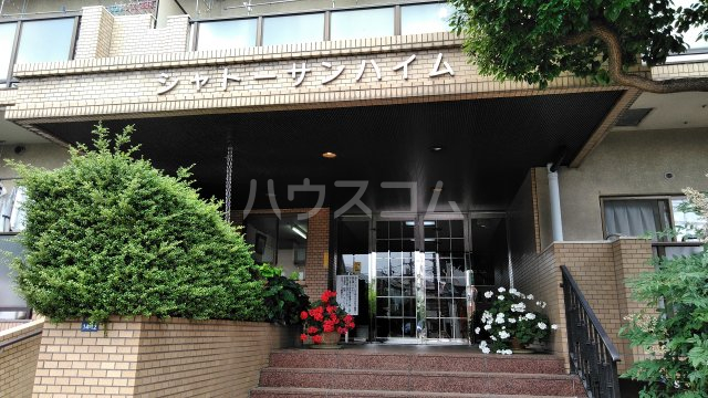 23/30 エントランス