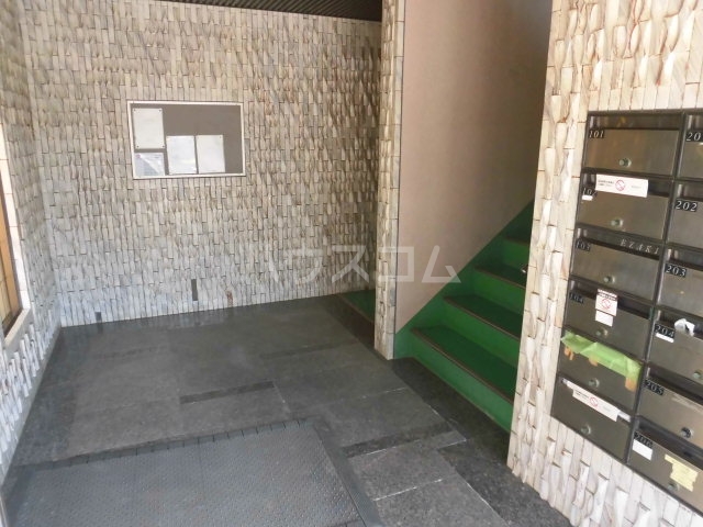 29/30 エントランス