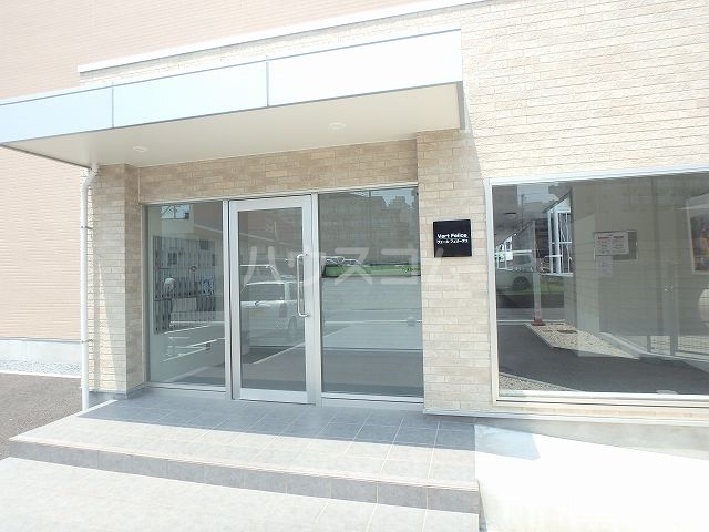 19/26 エントランス