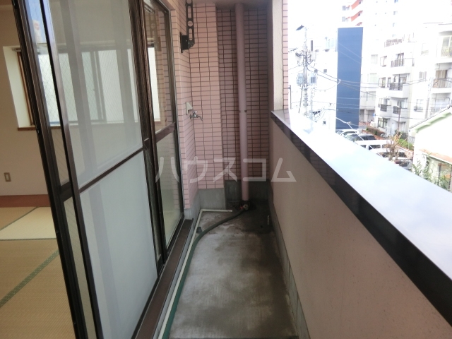 20/28 バルコニー