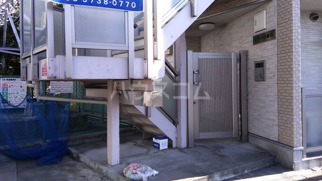 20/28 エントランス