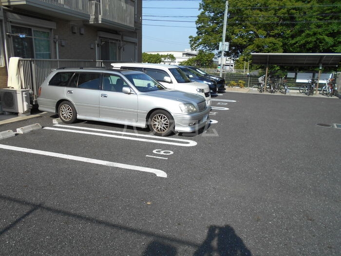 2/7 駐車場