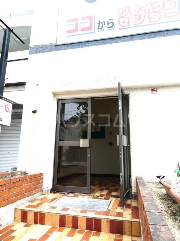 22/30 エントランス