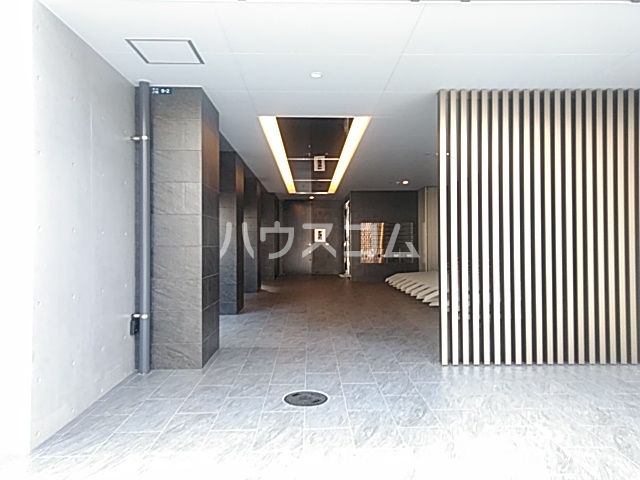 17/27 エントランス