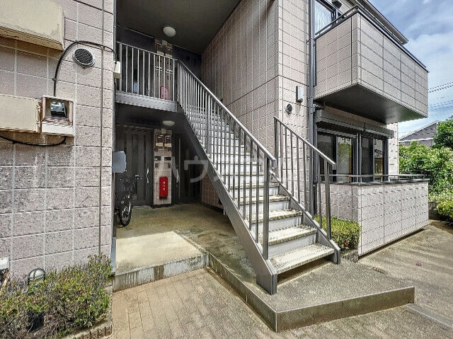 20/26 エントランス