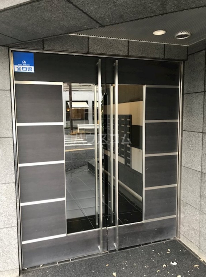 15/25 エントランス