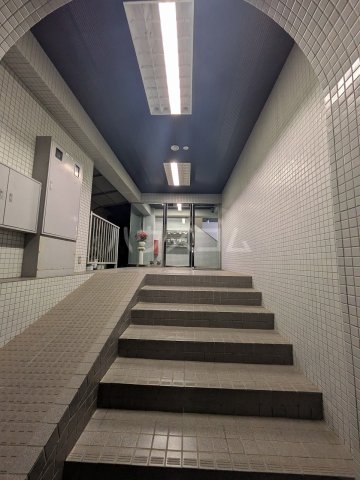 20/20 エントランス