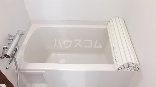 13/30 浴室