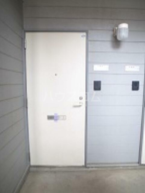 24/30 エントランス