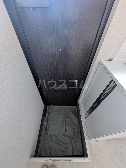 13/30 玄関