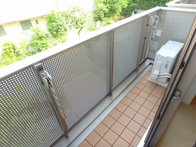 17/28 バルコニー