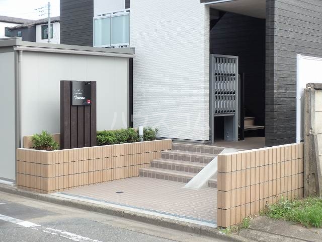 17/20 エントランス