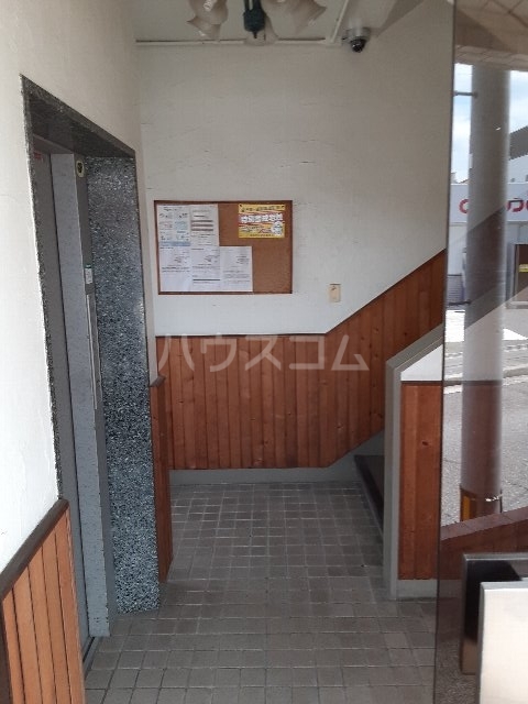 17/24 エントランス