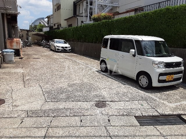 18/24 駐車場