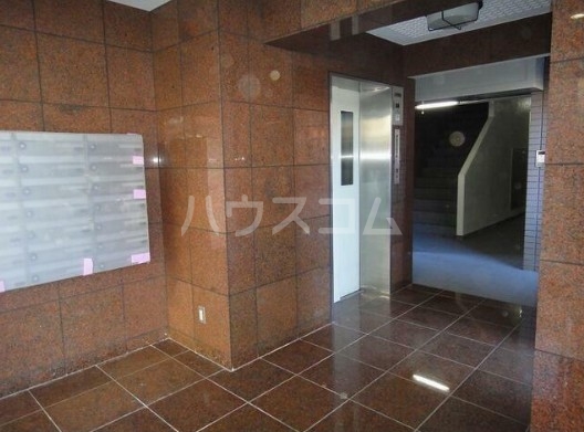 16/22 エントランス