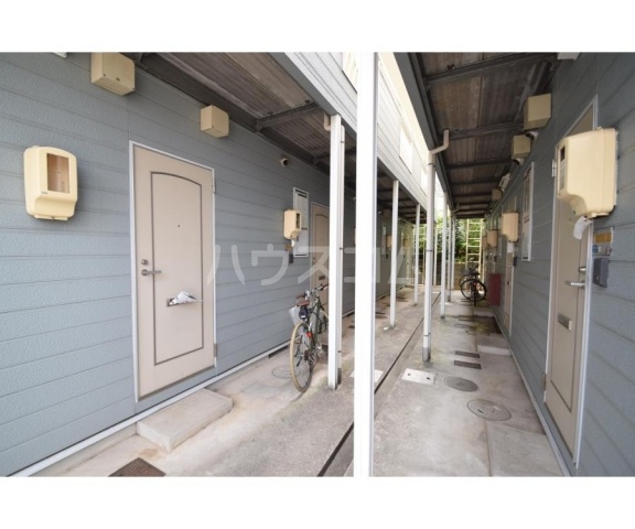 21/29 エントランス