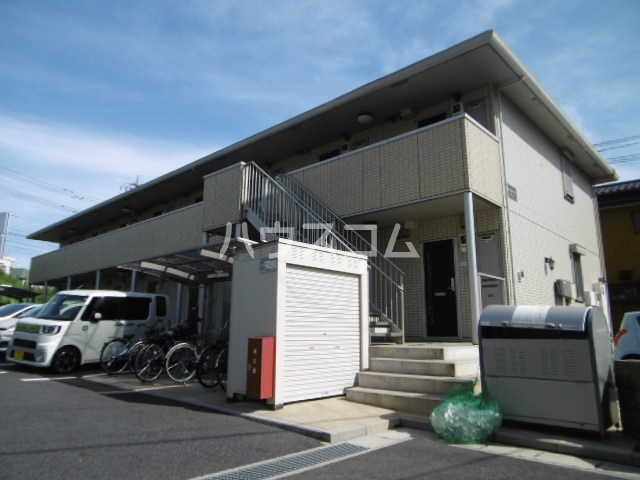 23/30 エントランス