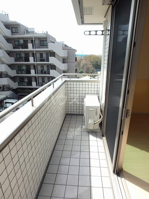 13/22 バルコニー