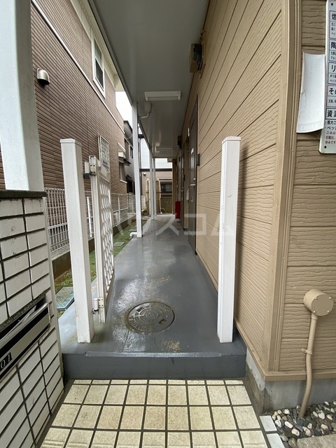 25/30 エントランス