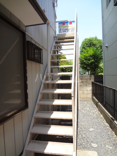 20/30 エントランス