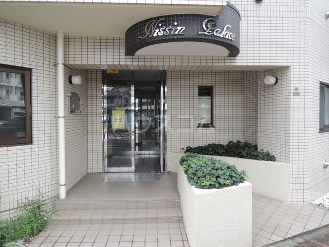 28/30 エントランス