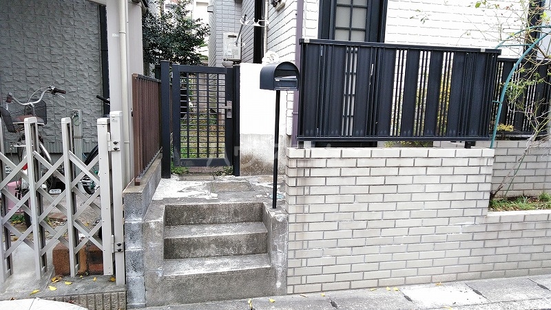 20/23 エントランス