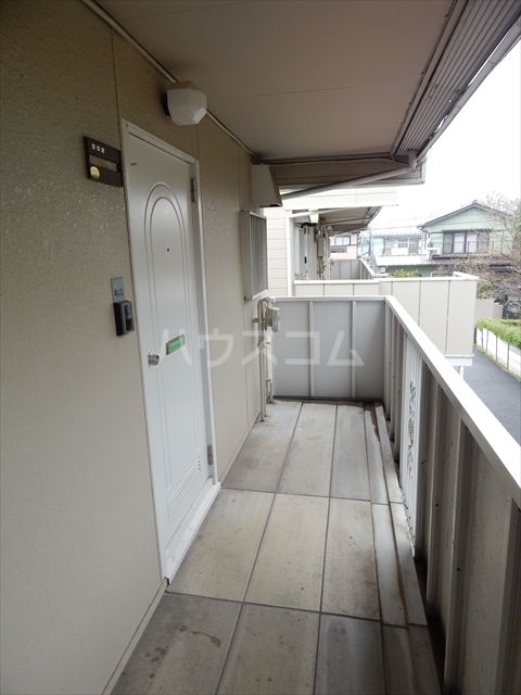 25/26 エントランス