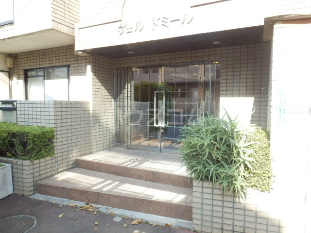 21/27 エントランス