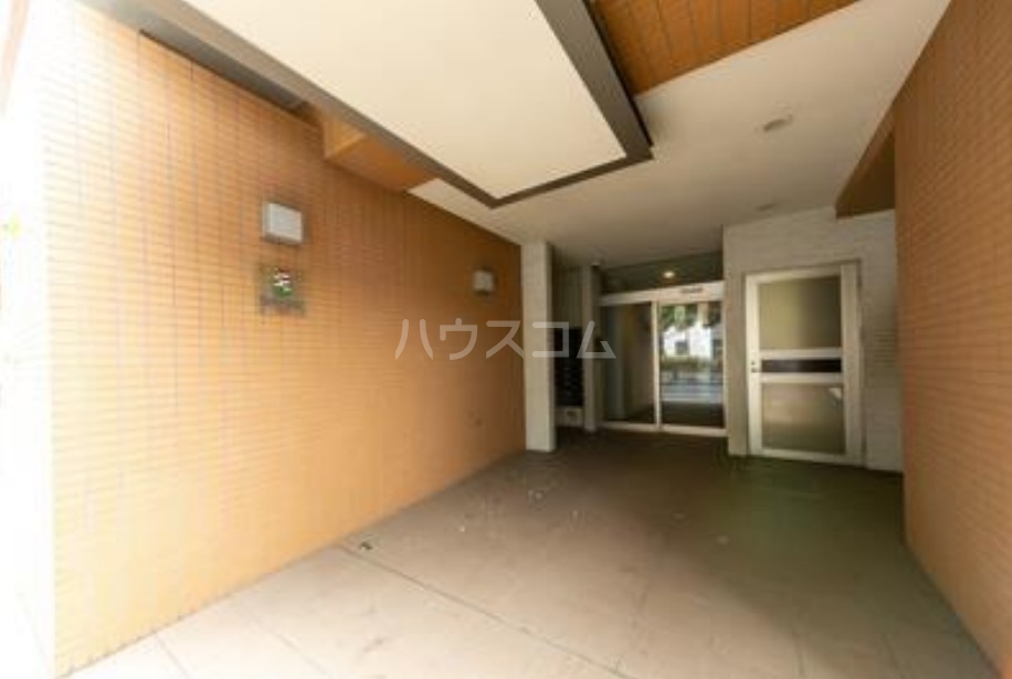 15/17 エントランス