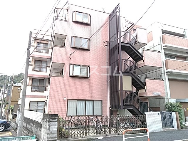 14/22 エントランス