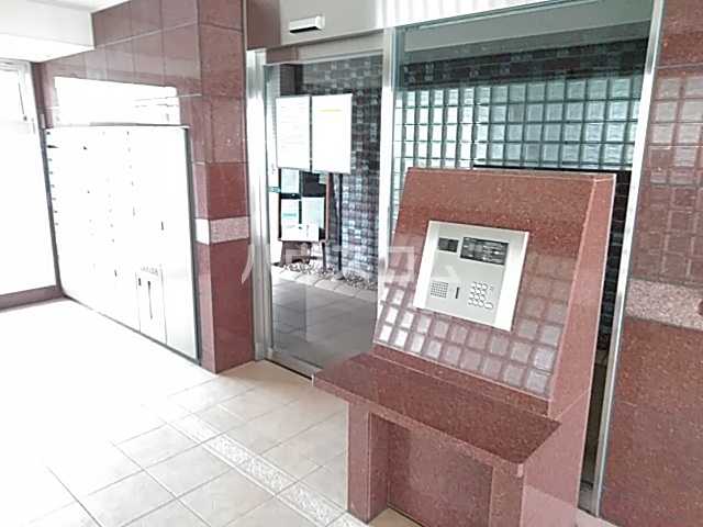 2/5 エントランス