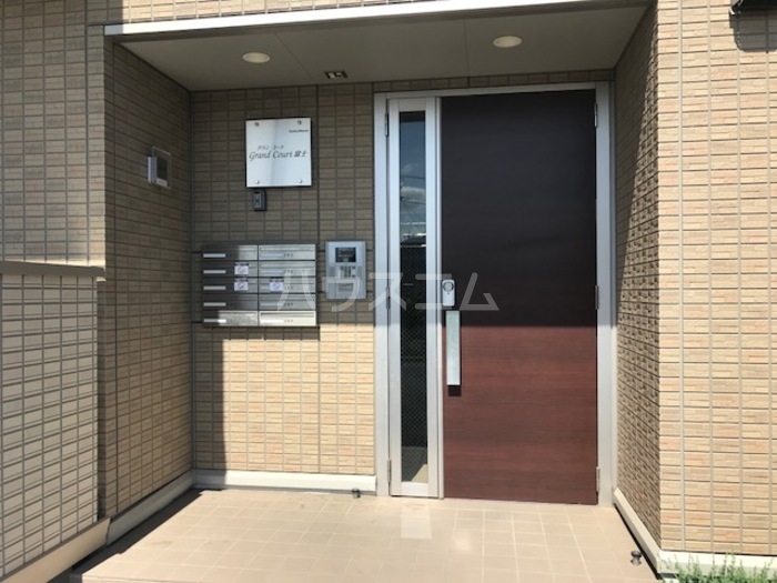 15/23 エントランス