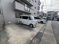 25/30 駐車場