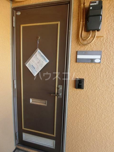 16/19 エントランス